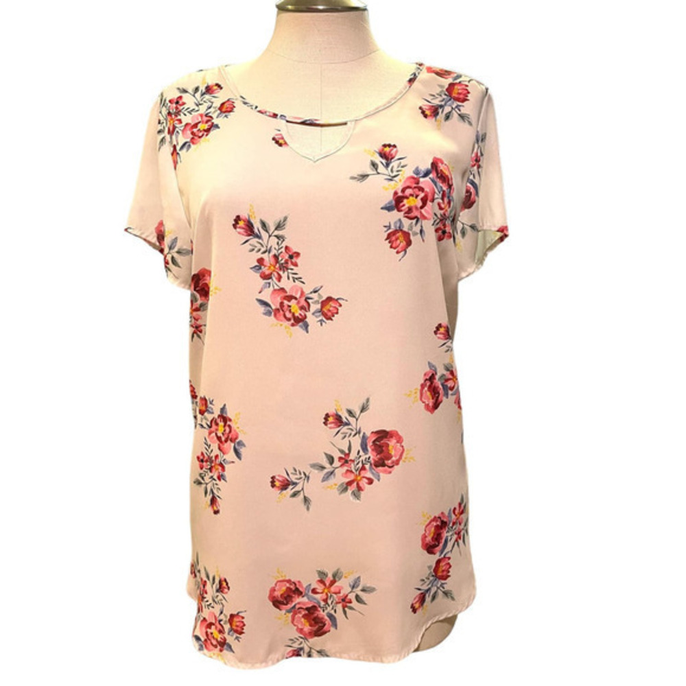 Torrid 3 (3X 22/24)‎ Floral Semi Sheer Keyhole Dressy Georgette Pullover Blouse